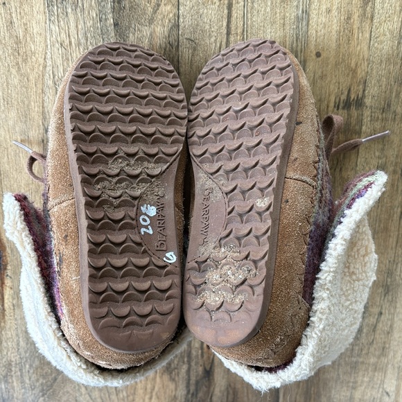 Girls Bear Paw Winter Sweater Boots - Picture 6 of 6